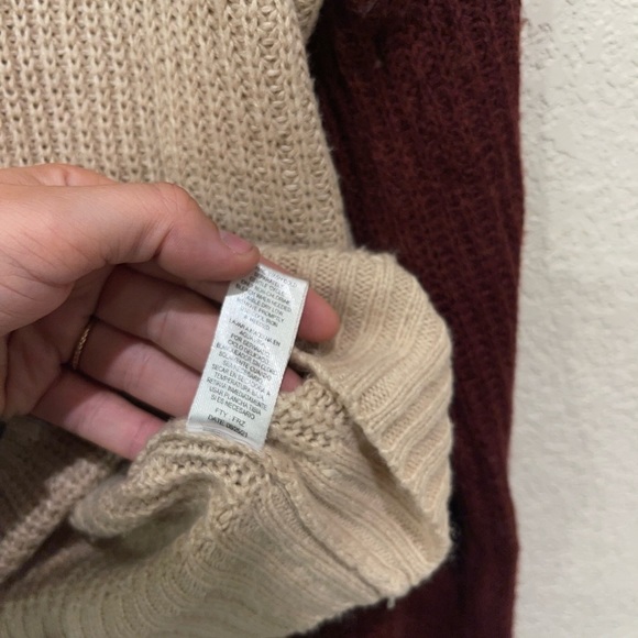 Inner Circle Long Sleeve Color Block Pullover Soft Cowl Neck Size Small - Picture 7 of 7